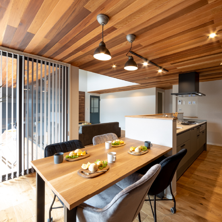 家族で楽しく過ごす